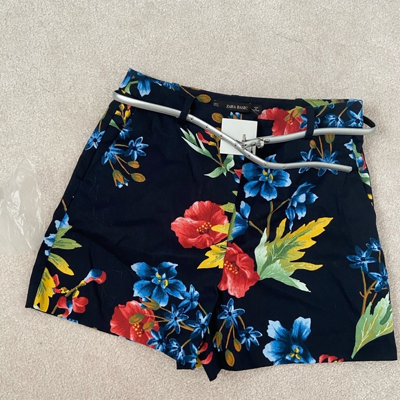 NWT ZARA Shorts w/ belt - Picture 4 of 4